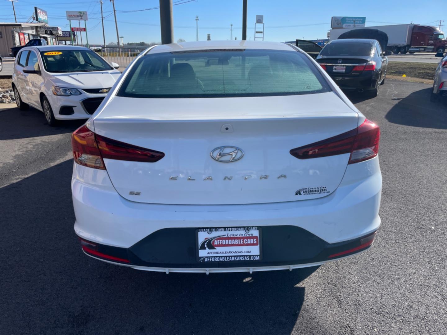 2020 White Hyundai Elantra (5NPD74LF3LH) with an 4-Cyl, 2.0 Liter engine, Automatic, IVT transmission, located at 8008 Warden Rd, Sherwood, AR, 72120, (501) 801-6100, 34.830078, -92.186684 - Photo#6